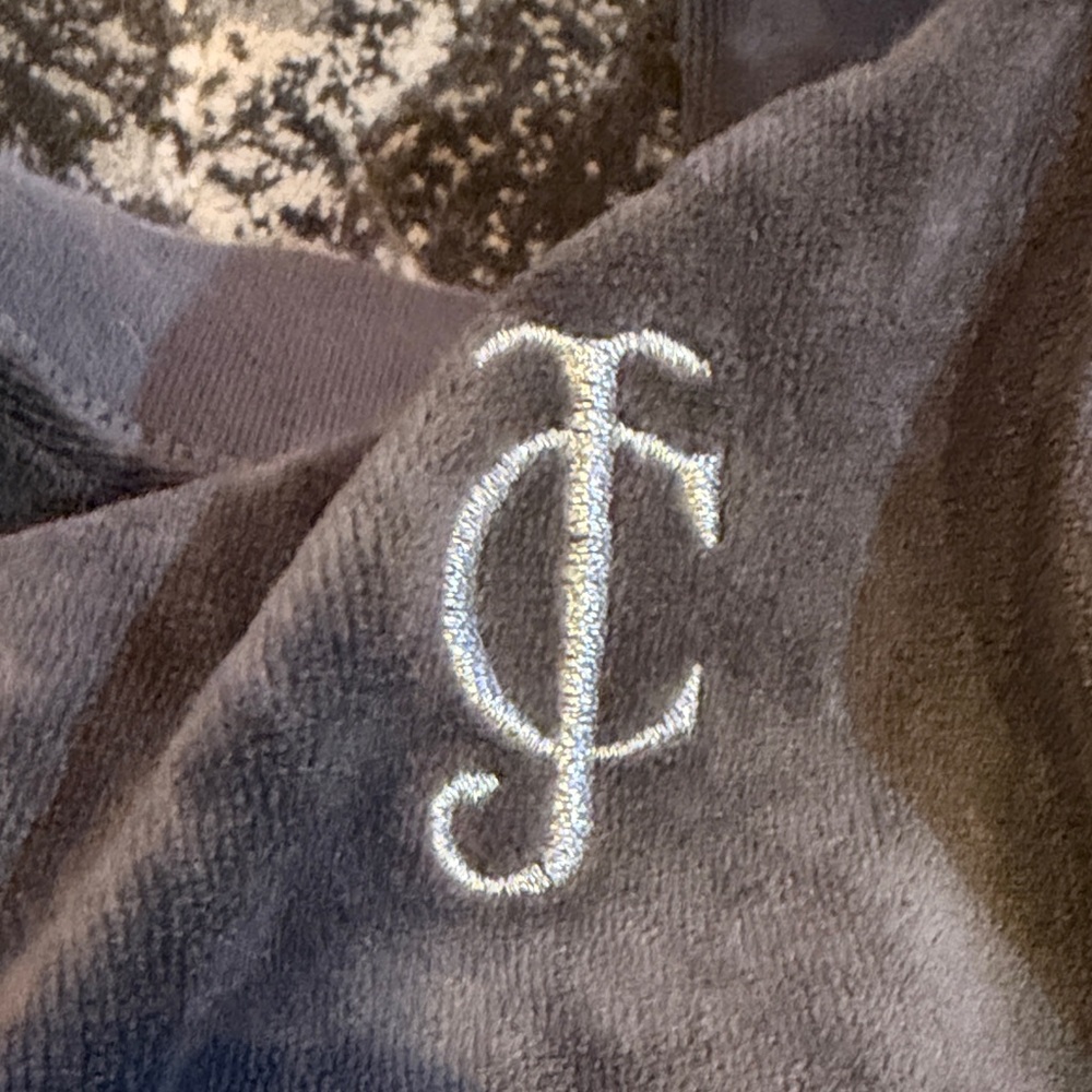 Juicy Couture Gray Velour Lounge Pants with JC Logo - Picture 7 of 7